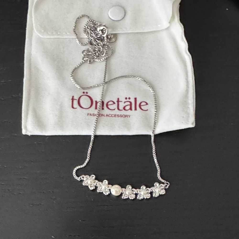 Silver Necklace with Pearl Accent